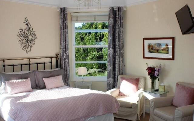 Trafalgar House Hotel - B&B