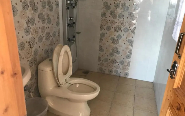 Hotel Sidharth Regency