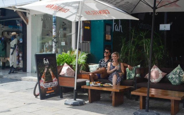 Siesta Fiesta Hotel