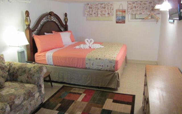 Green Dolphin Motel