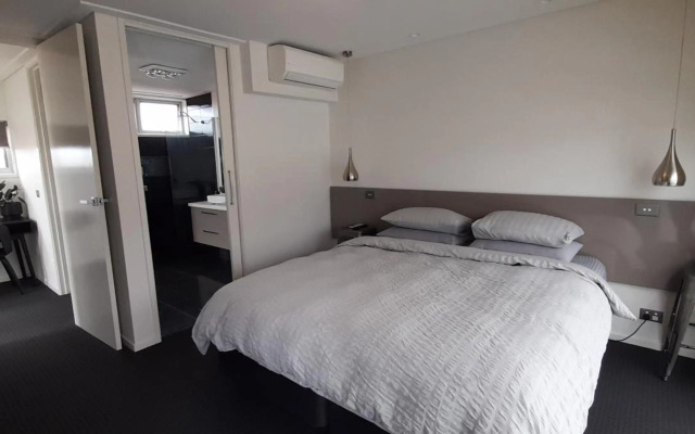 Impressive Central Apartment