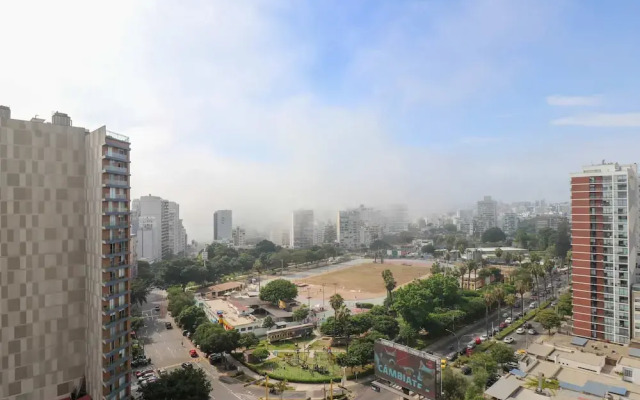 w Exceptional 2BR w Balcony in Barranco
