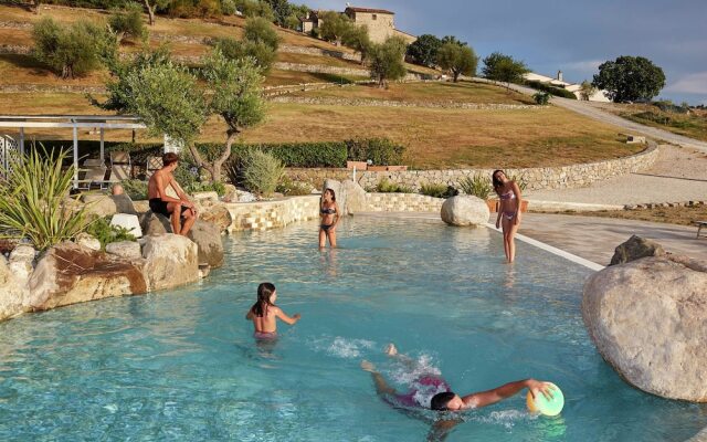 Ethereal Holiday Home in Arcidosso with Hot Tub