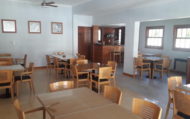 Hotel y Apart De La Plaza