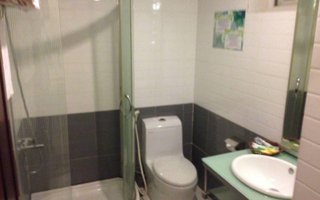 Golden Star Hotel