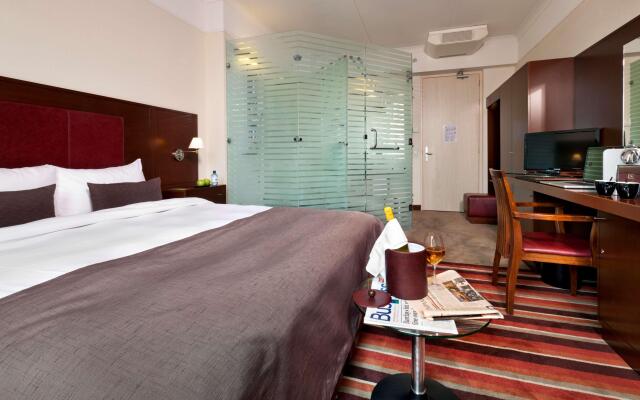 Best Western Plus La Corniche