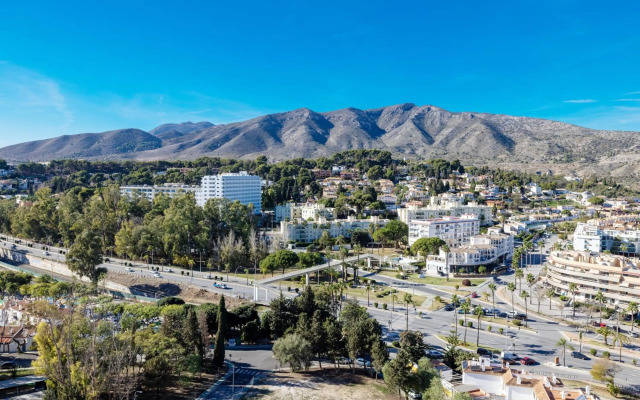 Sunrise Apartment 924