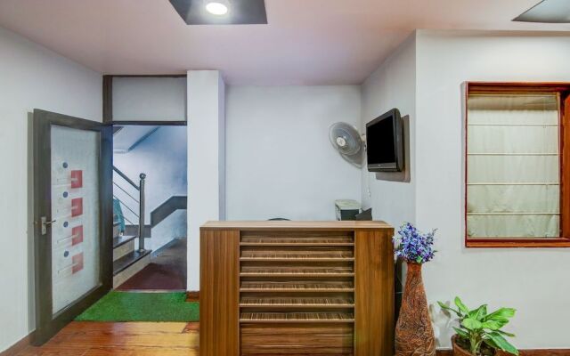 Treebo Trend Silver Stallion