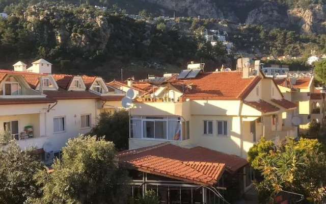 Frankies Penthouse Apartment