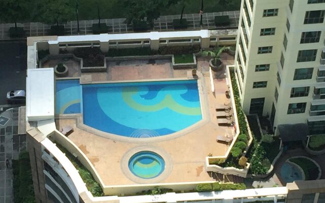 Forbeswood Parklane Suites