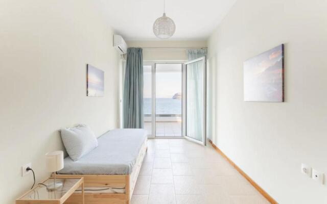 Daskalio Sea Front House