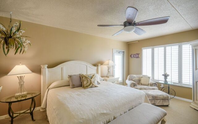 SR604 Surf & Racquet by RedAwning