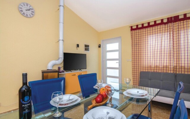 Amazing Home in Medulin With Wifi and 6 Bedrooms