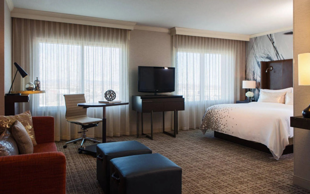 Renaissance Boulder FlatIron Hotel