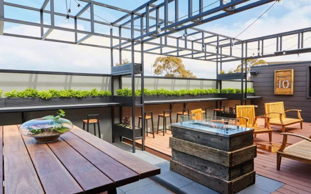 Mornington Hotel