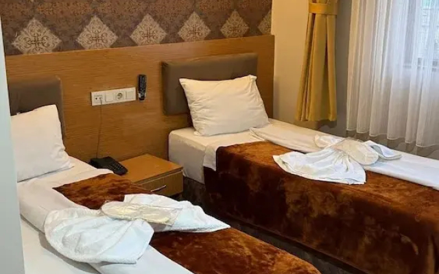 Alklas Hotel