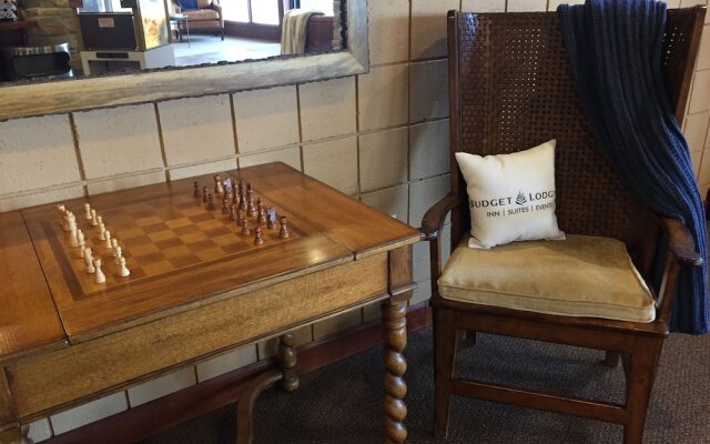Pinemark Inn & Suites