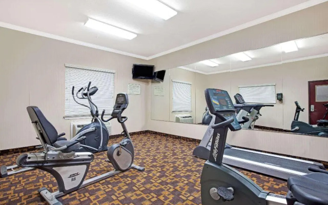 Super 8 Iah West/Greenspoint