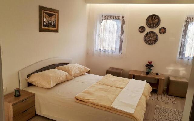 Frida Apartment