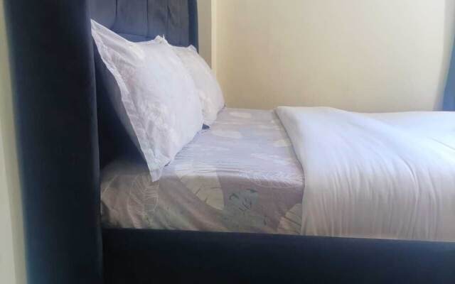 Lux Suites The Almond Apartments Ruaka