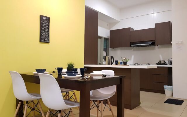 Play Residence at Golden Hills