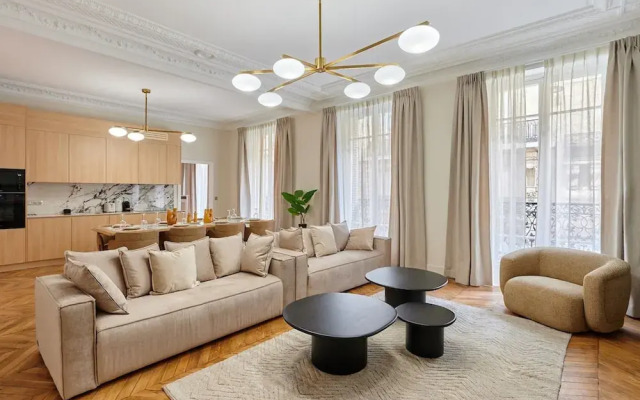 Sublime Apartment in the Center of Paris