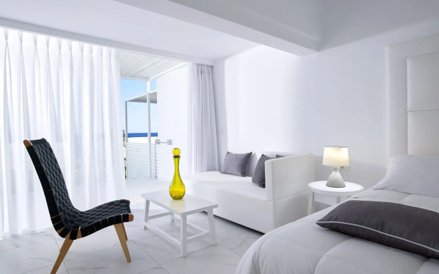 Dimitra Beach Hotel & Suites