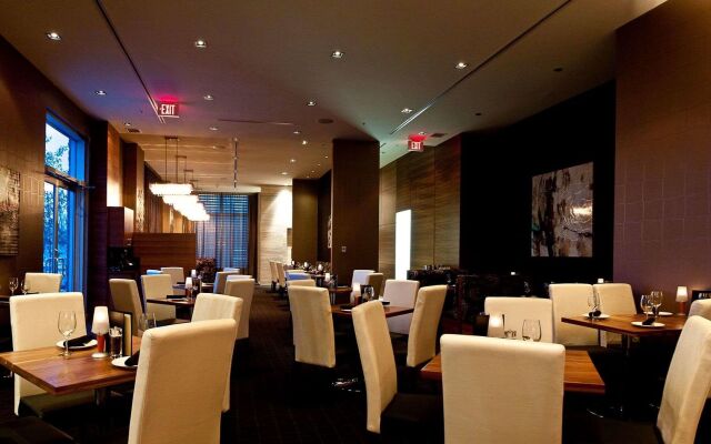 Radisson Hotel & Conference Centre Calgary Airport