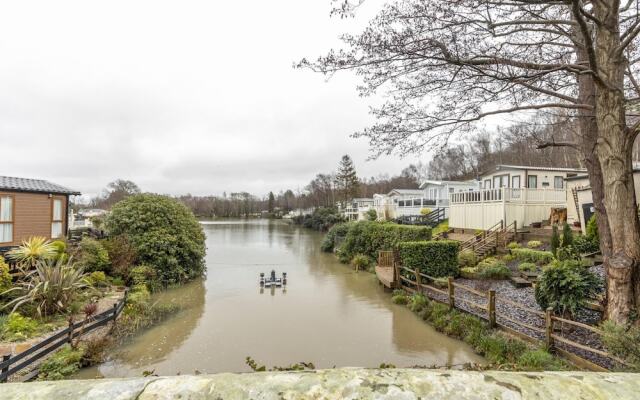 Serene Mobile Home in Hastings near Smugglers Adventure