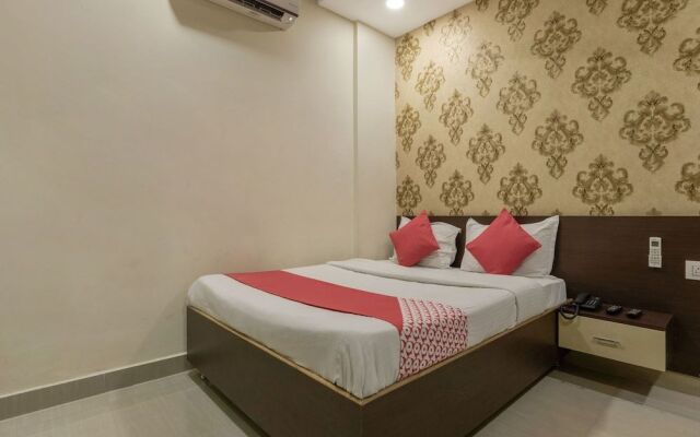 Oyo 13114 Svs Luxury Rooms