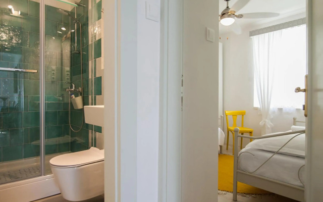 Apartment House Art Bol