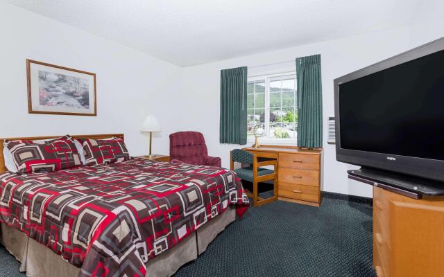 Travelodge by Wyndham Grants Pass
