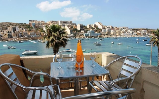 Blue Harbour 1 Seafront Holiday 2-bedroom Apartment With Terrace St Pauls Bay