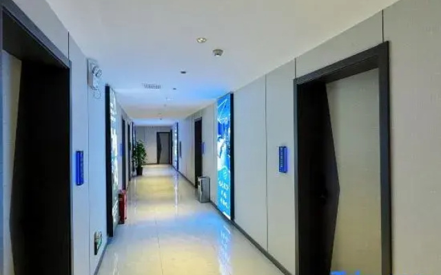 KK E-Sports Hotel