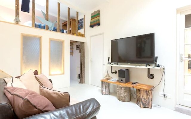 House With 3 Bedrooms In Clichy, With Wifi