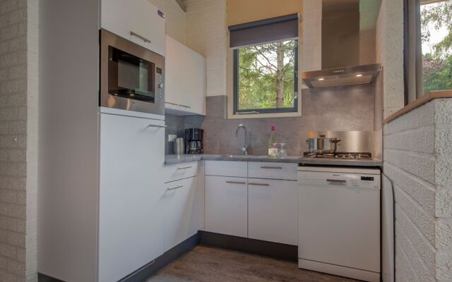 Restyled Bungalow With Dishwasher Near a Nature Reserve