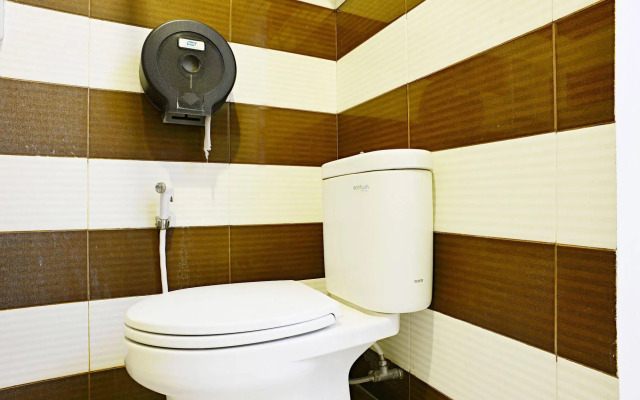 ZEN Rooms Sukaresmi Karang Setra