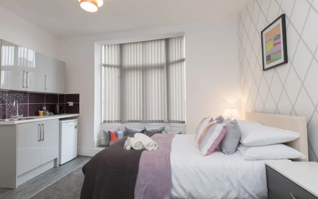 Townhouse Plus @ 40 West St