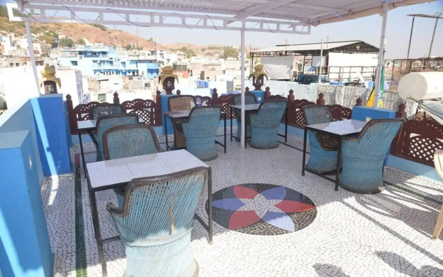 Sarvar Guest House
