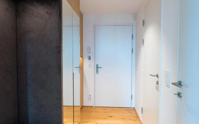 Vienna Residence, Marina Tower - Danube