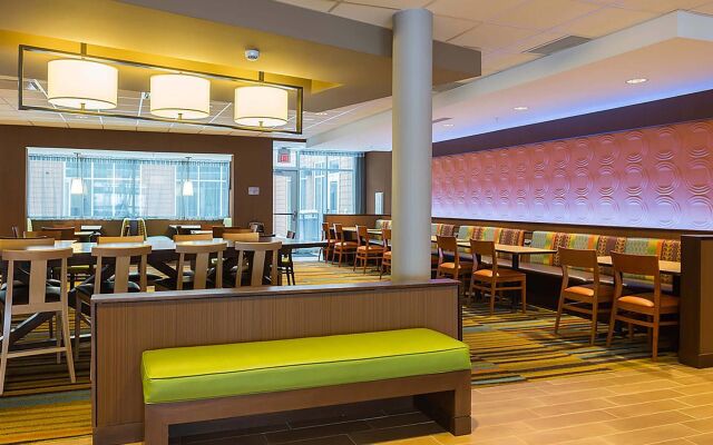 Fairfield Inn & Suites Jamestown