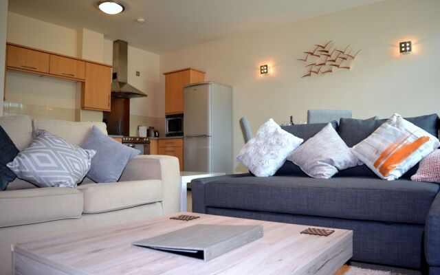 Brightleap Apartments - Silbury View