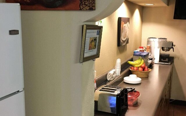 Americas Best Value Inn & Suites Williamstown