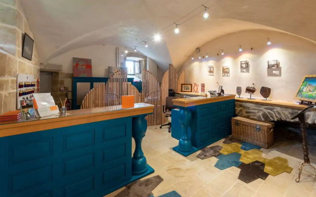 Chateau des Ducs de Joyeuse, BW Signature Collection