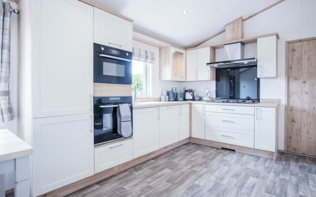 Oakland Lodge - 2 Bedroom Lodge - Wisemans Bridge