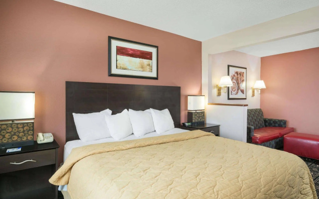 Quality Inn & Suites Mankato East