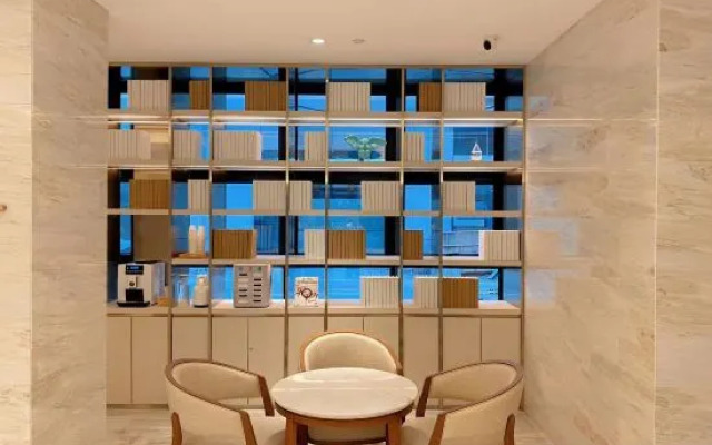 Ji Hotel Shenzhen Bao'an International Convention and Exhibition Center