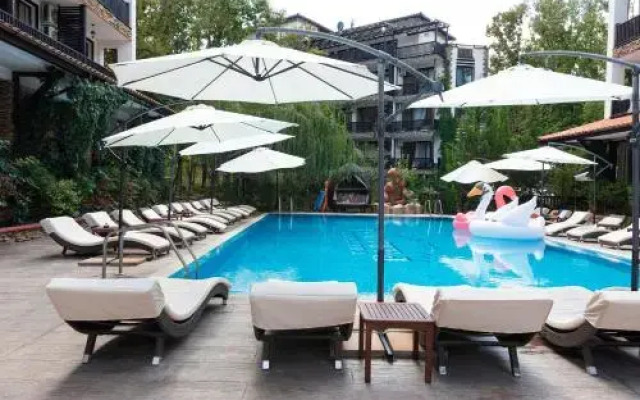 Green Paradise Complex