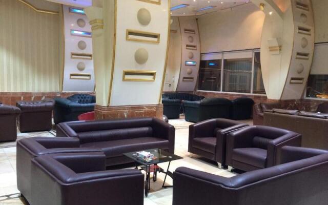 Al Mahmal Palestin Hotel