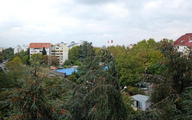 Big Blue Apartment - Belgrade